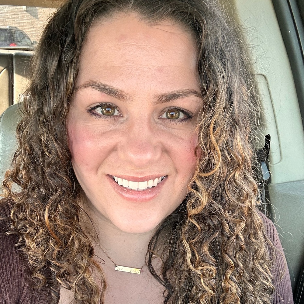Meet your Posher, Carly